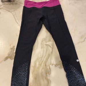 Lululemon Navy/pink leggings